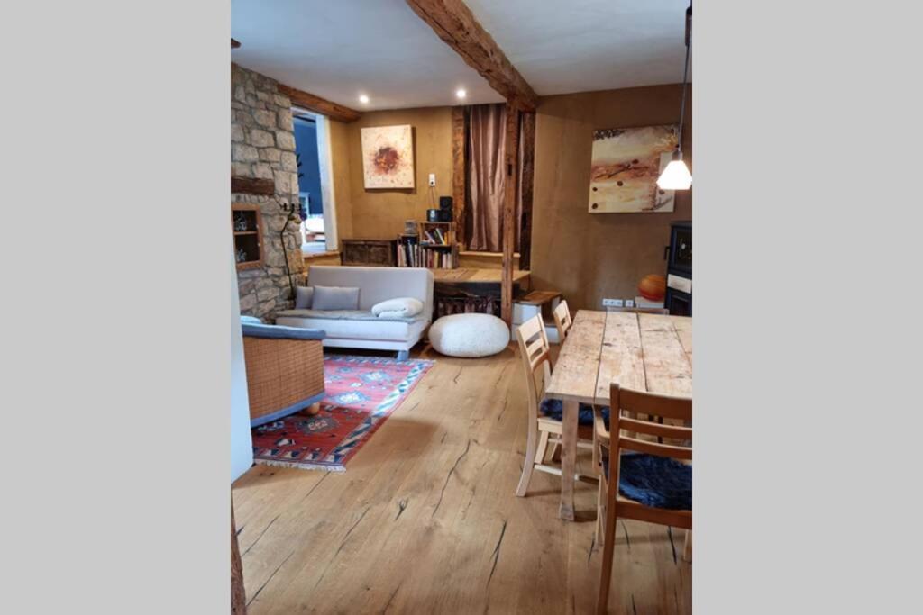 Schoene Ferienwohnung Mit Kamin Neustadt an der Weinstraße 외부 사진
